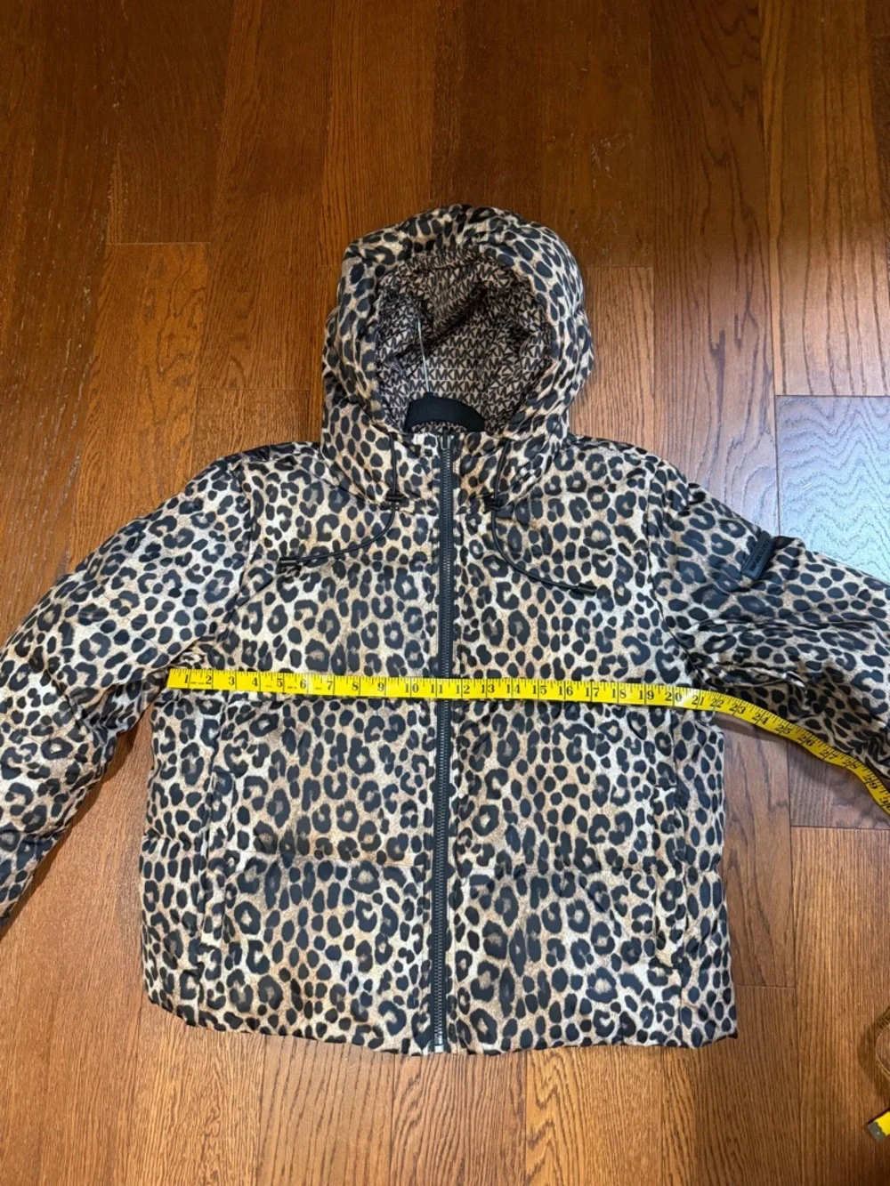 MICHAEL Michael Kors
Reversible Leopard & Logo-Print Down Jacket - Picture 11 of 12